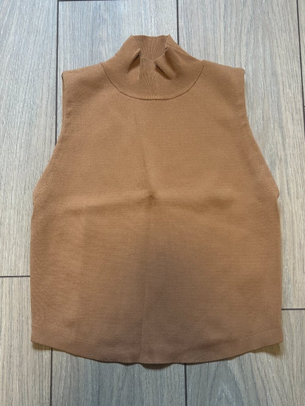 House of Harlow Mock Neck Vest